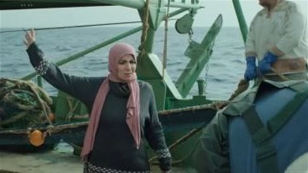 تصدر التريند بسبب منى زكي.. سعر صادم لـ جمبري الفراولة 