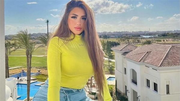 بعد العباية.. صور وضعت سارة سلامة فى مأزق | شاهد