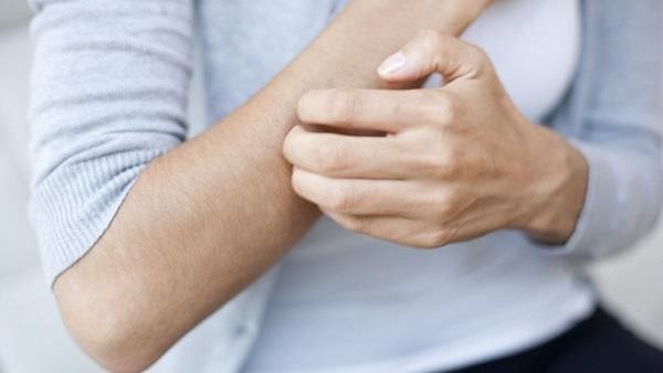  احذر.. 8 علامات تكشف مشكلة خطيرة في الدم 