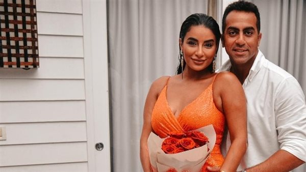 بخرزة زرقا وكل البشر حسدوني.. جوري بكر تعلن حملها وتطلب تخمين نوع الجنين | شاهد