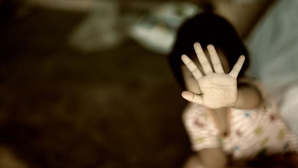 استدرجها للمخزن في غفلة.. تفاصيل حبس المتهم بالاعتداء جنسيا علي طفلة بمصر القديمة