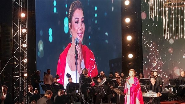 في بحيرة القاهرة.. ملابس أصالة وابنها تثير الجدل على السوشيال ميديا | شاهد 