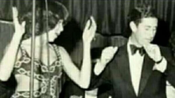 صورة أثارت الجدل.. حقيقة رقص الملك تشارلز مع سامية جمال | شاهد