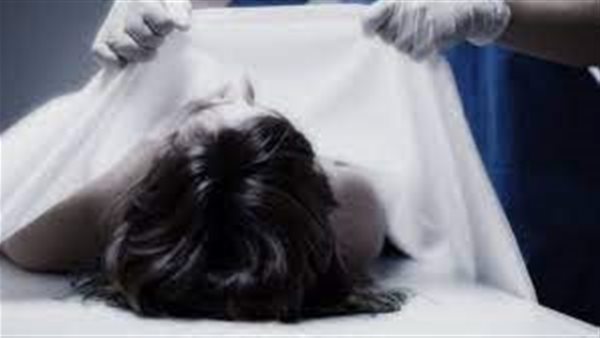 طعنات وجروح.. تفاصيل صادمة في العثور على جثماني ربة منزل وابنتها بالجيزة