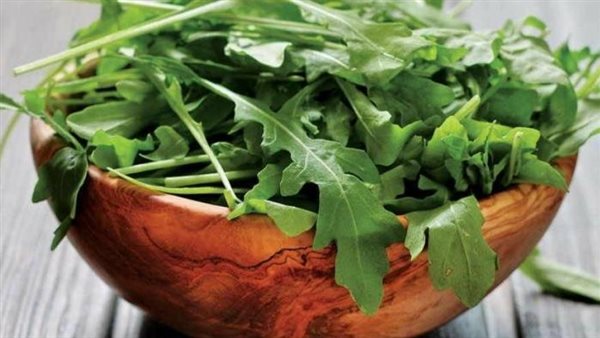 منشط طبيعي.. ماذا يحدث لجسم الرجل عند تناول الجرجير باستمرار؟