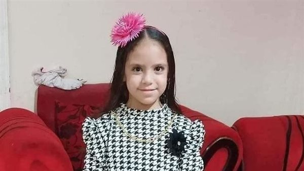 خنقتها قبل ما تروح تحفظ القرآن.. المتهمة بقتل الطفلة رودينا تمثل الجريمة في قنا