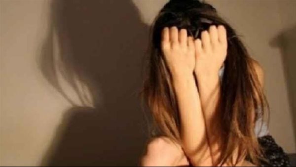 حيلة طفلة تُرعب المغتصب.. كيف أفلتت سارة من السباك المتهم بهتك عرضها في أسيوط؟