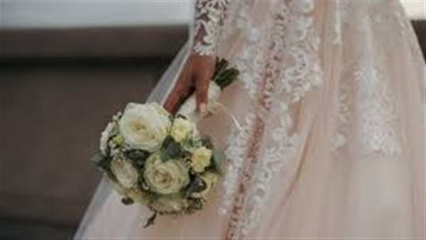 رغم غلو المهور..أب يزوج ابنتيه بدولار واحد