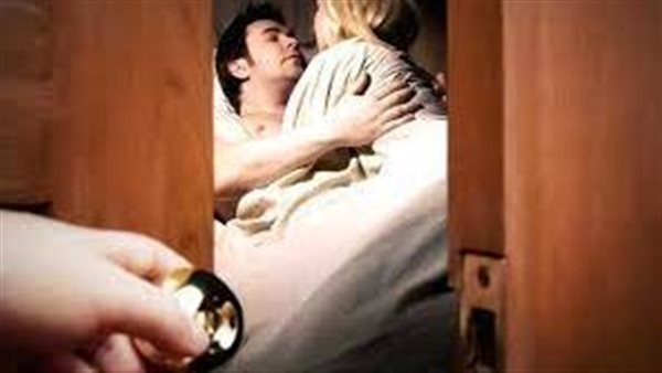 دخل الزوج من الباب فقفز العشيق من الشباك.. حل لغز واقعة الهانوفيل في الإسكندرية 