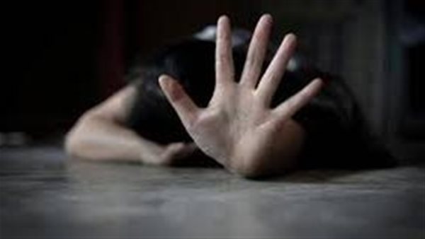 لمدة يومين.. تفاصيل إحالة سائق خطف فتاة وجردها من ملابسها وهتك عرضها للجنايات