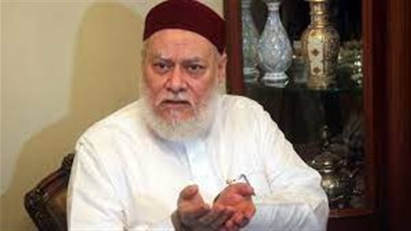 بعد فتوى علي جمعة.. اشتعال الخلاف الفقهي بشأن الحج بقرض | فيديو