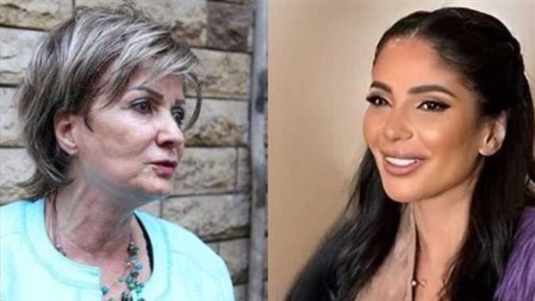 قالتي هتلفي العالم مع بنتك.. والدة منى زكي تكشف عن حكاية عرافة تنبأت بمستقبل ابنتها