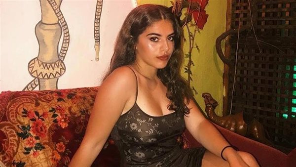 ملابس مكشوفة..ابنة عمرو دياب تثير الجدل على السوشيال ميديا | شاهد