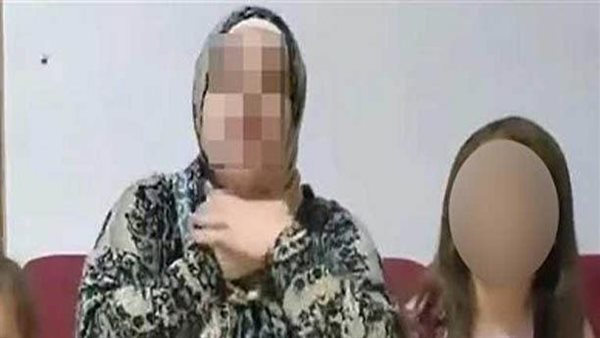 ابني نفسه في علاقة معايا.. لماذا أحالت النيابة اليوتيوبر أم زياد للجنايات؟