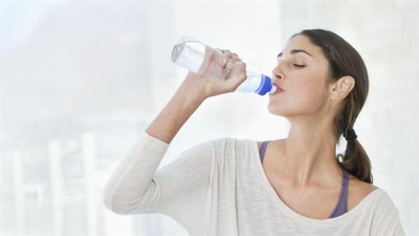 تغيرات مقلقة.. ماذا يحدث في الجسم عند التوقف عن شرب الماء لمدة 12 ساعة؟