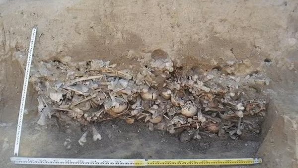 لن تتوقع ما وجده الباحثون.. اكتشاف مقبرة جماعية لضحايا خرافة مصاصي الدماء