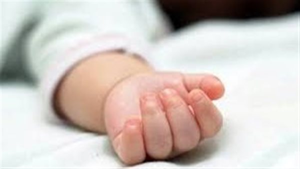 تفاصيل صادمة.. جبروت إمرأة تركت ابنتها الرضيعة أمام دار رعاية أيتام وهربت