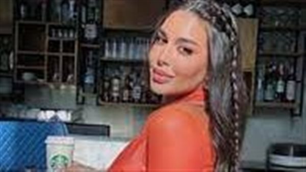 خسيتي جدا.. سيلفي ياسمين صبري من داخل الأسانسير يثير الجدل | شاهد