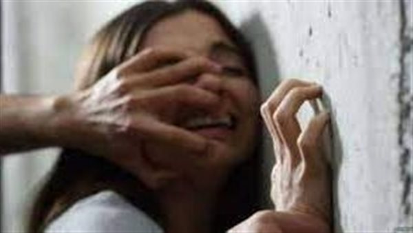 تفاصيل مثيرة.. فشل في اغتصاب فتاتين فألقاهما من فوق الجبل 