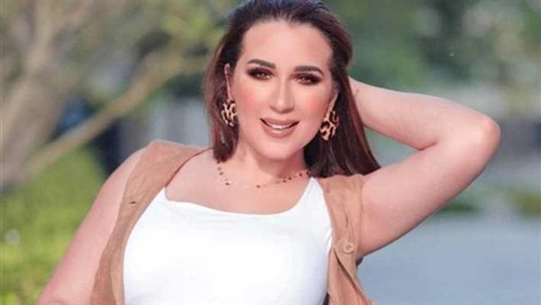  رقم صادم.. سعر فستان أسما شريف منير يثير الجدل | شاهد