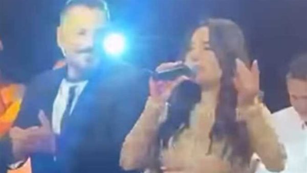 بحضور النجوم.. رقص وغناء سيرين عبدالنور ورامى عياش في حفل زفاف غنى الغندور | فيديو