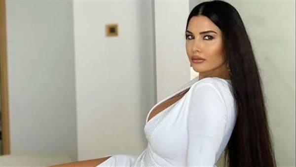  جريئة.. اطلالة مثيرة للفنانة لاميتا فرنجيه عبر إنستجرام | شاهد