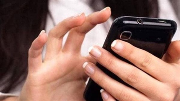 فيديو خادش للحياء وسط الشارع.. ماذا حدث أمام المارة في الدقهلية؟