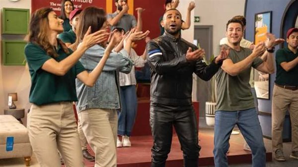 رقصة جديدة.. أحمد سعد يستقبل عيد الأضحى بـ الفلوس | فيديو