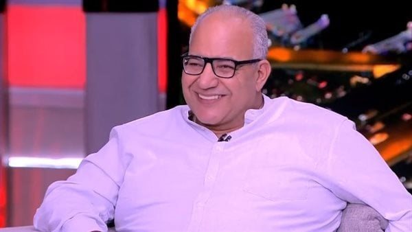 مشكلة في عصب القدم.. تطورات الحالة الصحية للفنان بيومي فؤاد