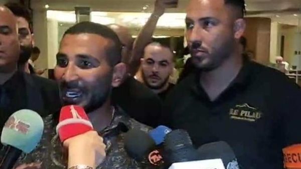 كلمة واحدة أغضبت التوانسة.. هل أخطأ أحمد سعد عندما قال لمنظمة الحفل اسكتي؟