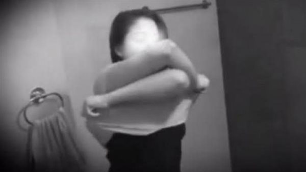 بيصور السيدات أثناء الاستحمام..تفاصيل مثيرة في القبض على مراهق القاهرة