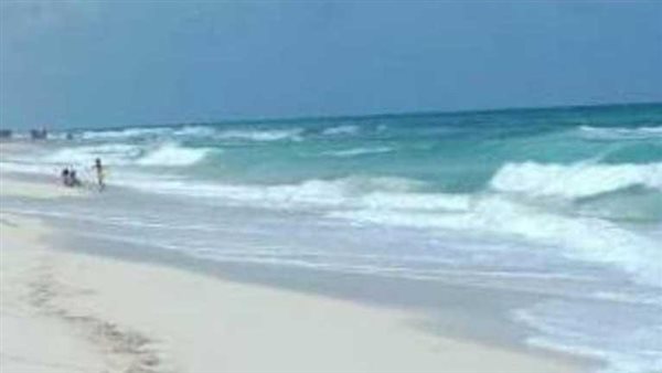 الموج يصل لـ 4 أمتار.. تحذير جديد من الأرصاد للمصيفين بهذه الشواطئ