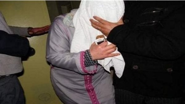 السر داخل الدولاب.. صدفة تقود تاجر المنصورة لاكتشاف خيانة زوجته وشقيقه في غرفة نومه