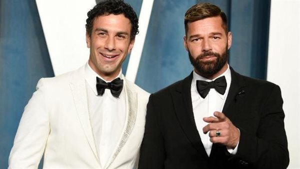 بعد إنجاب 4 أطفال.. كواليس انفصال ريكي مارتن عن زوجه المثلي