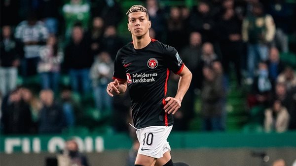 لن تتوقعه..شخص وحيد في الأهلي يعترض على انضمام إمام عاشور للفريق