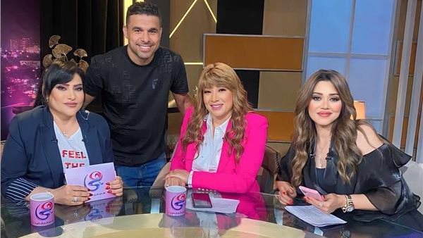 ردّ مثير منها.. خالد الغندور يعترف بقصة حب قديمة مع الفنانة انتصار | فيديو