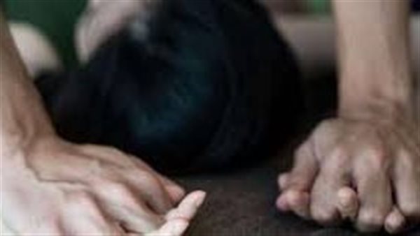 أمها شافتهم خارجين عرقانين.. تفاصيل مثيرة في هتك عرض فتاة القاهرة على يد الكهربائي