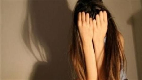 هددها بفضح أمرها ونشر صورها عارية.. تفاصيل مثيرة في الحكم على المتهم بابتزاز طفلة حلوان 