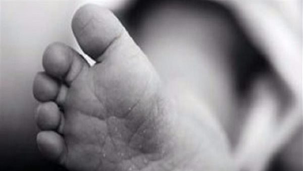 بيعيط كتير وضربه بالعصاية.. وصلة تعذيب زوج الأم تقتل صغير عين شمس