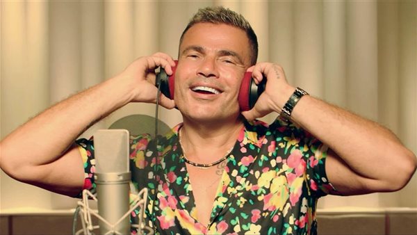 هجوم رجل دين وتذكرة بـ ١٠ آلاف دولار.. أزمات تواجه عمرو دياب في لبنان | فيديو