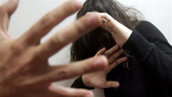 بسبب فيديو متداول.. الكشف عن القصة الكاملة للاعتداء على سيدة بالضرب