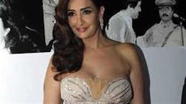 بالأحمر الناري.. غادة عبدالرازق في أحدث ظهور بعد طلاقها | شاهد 