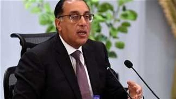 مجلس الوزراء يحسم الجدل.. هل قرار العمل يوم من المنزل ملزم للقطاع الخاص؟ 