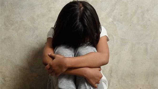 عمرها 9 سنوات.. تفاصيل مثيرة في اتهام أب بهتك عرض طفلته بقنا