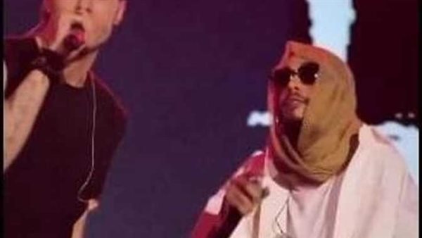 ظهر بالحجاب.. مروان بابلو يثير الجدل في حفل كايروكي | فيديو