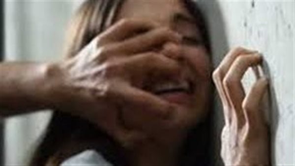 هتك عرضها داخل المخزن.. القصة الكاملة لفضيحة فتاة أوسيم وزوج أمها 