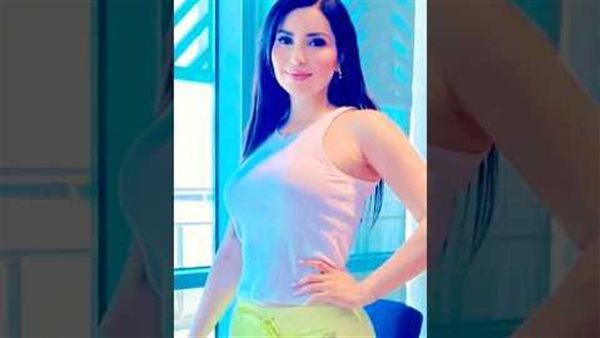 في حمام السباحة..إطلالة مثيرة جديد للفنانة نسرين طافش | شاهد