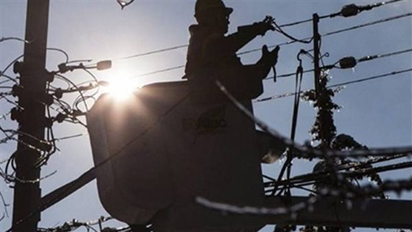 أول رد من الحكومة على قطع الكهرباء على القرى لفترات أطول من المدن | فيديو