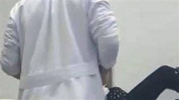 بيصور الأطفال وابتز ممرضته.. تفاصيل مثيرة جديدة في واقعة طبيب عاشر النساء مقابل الإجهاض