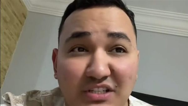 لن تصدق السبب.. فيديو يثير الجدل لشاب يشتري فوط صحية | شاهد